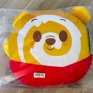 NWT Disney Munchlings Winnie the Pooh cinnamon roll plushy